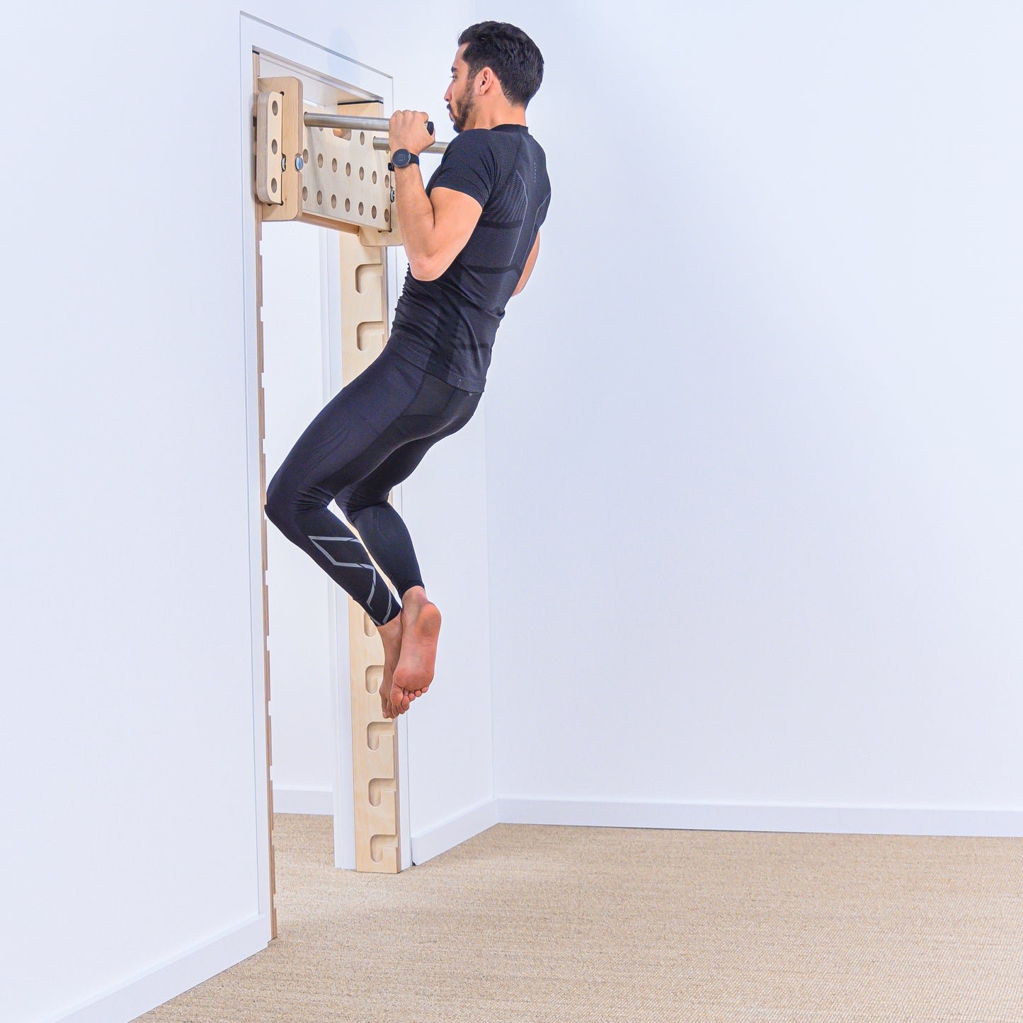 FatMonkey Board-Set 1: Pegboard und Sprossenwand Zubehör mit Klimmzugstange, Dip-Station und Balanceboard für Krafttraining, Muskelaufbau und Griffkrafttraining im Home Gym